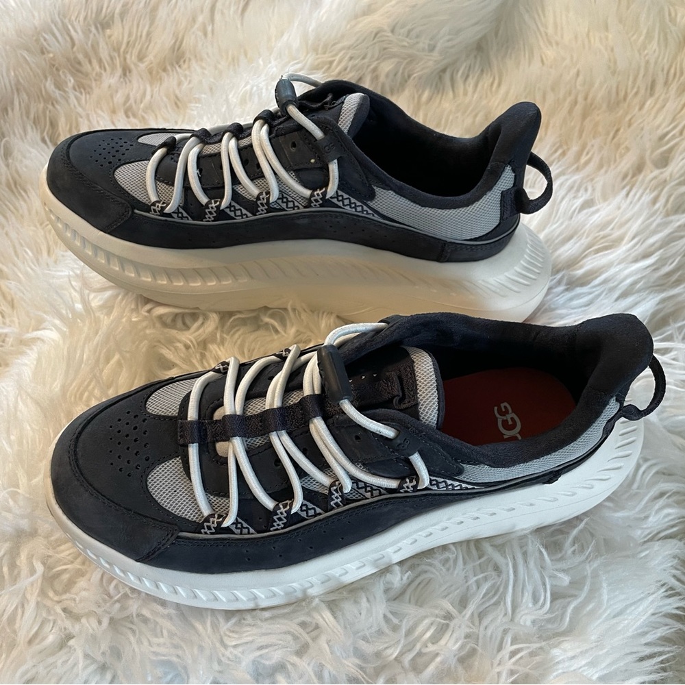 Uggs New without Tags Mens CA805 V2 Remix Sneakers. Size 8
